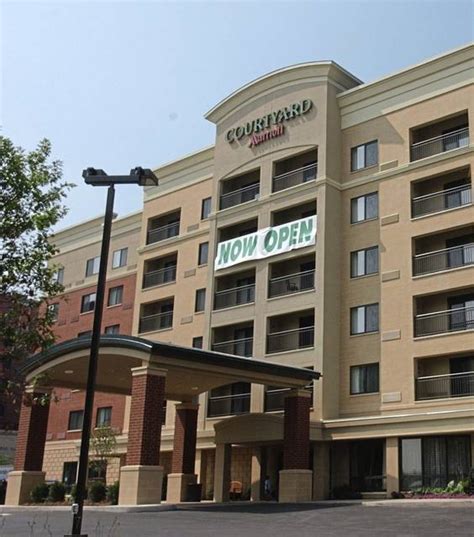 Family house pittsburgh. Family House Pittsburgh, an organization that serves patients and families staying in Pittsburgh for medical care each year, announced Wednesday it has bought the Courtyard by Marriott hotel ... 