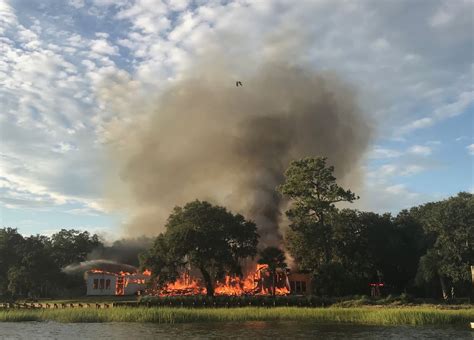Family says plantation home burned to the ground during 911 outage WCIV