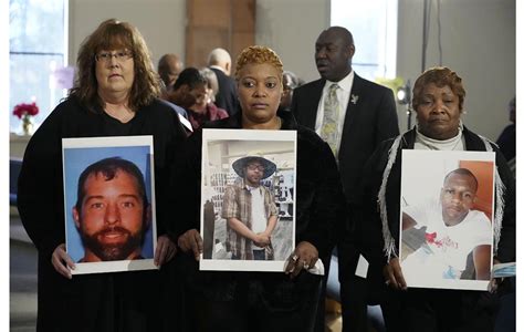 Family wants federal investigation after man’s death in jail