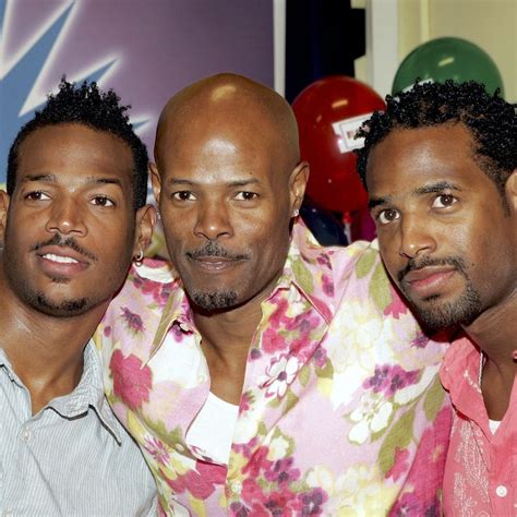 Family wayans. Jul 23, 1972 · Date of birth: February 3, 2002. Shawn Howell Wayans is the second child in the family of Marlon and Angelica Wayans. He was named after his famous uncle. In 2020 he has just graduated from a high school. During the years of studying, he played basketball for the school team and was rather talented in it. 