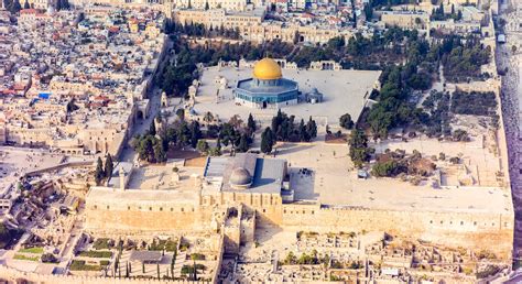 Famous Landmarks: Satellite View of Temple Mount/Noble …