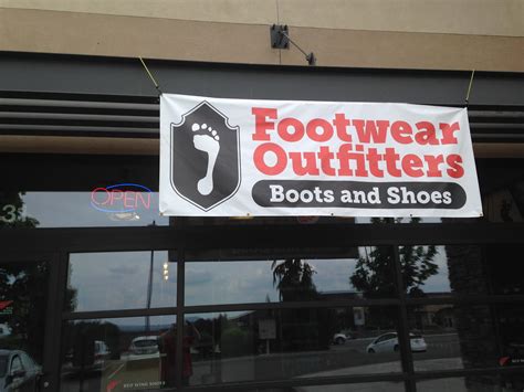 Get reviews, hours, directions, coupons and more for Famous Footwear. Search for other Shoe Stores on The Real Yellow Pages®. Get reviews, hours, directions, coupons and more for Famous Footwear at 6705 W Canal Dr, Kennewick, WA 99336.