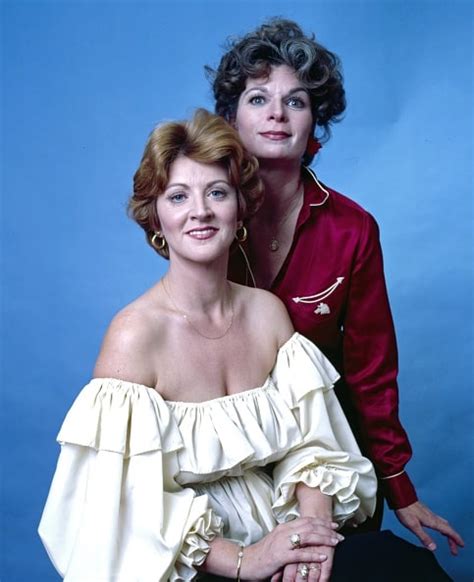 Fannie flagg and susan flannery. Fannie Flagg Biography. Fannie Flagg's career started in the fifth grade when she wrote, directed, and starred in her first play, titled The Whoopee Girls, and she has not stopped since.At age nineteen she began writing and producing television specials, and later wrote for and appeared on Candid Camera.She then went on to distinguish herself as an … 