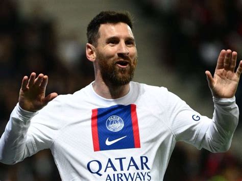 Fans hail Lionel Messi