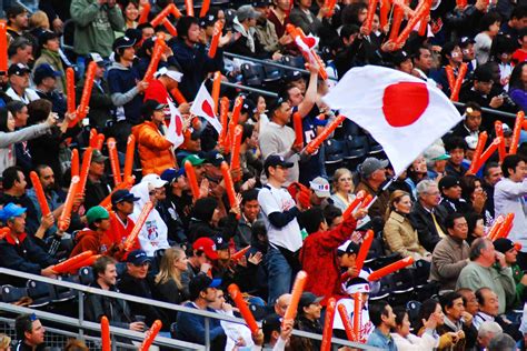 "Nowhere in the world do we get support like in Japan." That's the verdict of F1 drivers - now meet the fans at Suzuka.For more F1® videos, visit http://www.....
