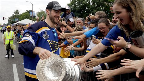 Fans join St. Louis Blues in fighting cancer