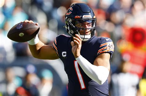 Fantasy QB Streamers and Rankings Week 10: Why Justin …