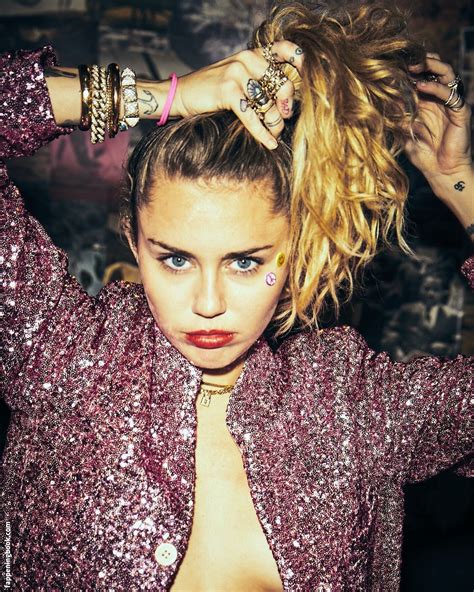 Fappening miley cyrus. Things To Know About Fappening miley cyrus. 