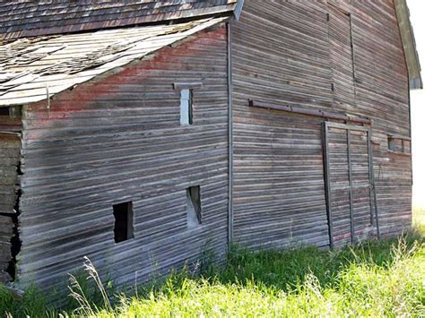 Farm buildings Photo Gallery by Earl Misanchuk at pbase.com