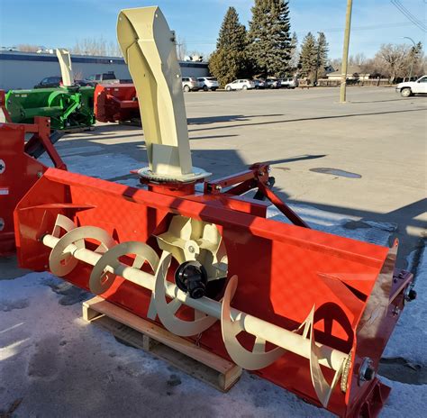 Farm king. The rapid rotation of the auger with the propeller blades breaks down larger pieces of snow as it enters the machine and moves toward the fan, providing a smoother flow of snow into the fan. Allied Snowblowers are available in sizes ranging from 50" widths and up. (Heavy-duty widths are also available ranging from 96" to 120"). Model. PR5010. 