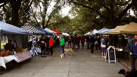 Farmers market in savannah. Jan 30, 2024 · Jan 30, 2024. SAVANNAH — The coldest Saturday morning in the 15-year history of the Forsyth Farmers’ Market couldn’t keep either the vendors or customers away. Bundled up against the 20 ... 