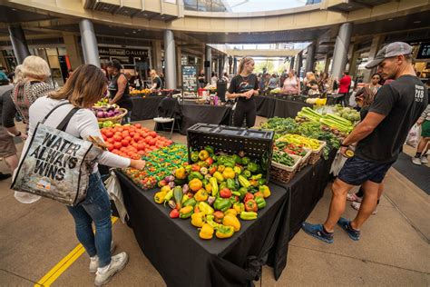 Farmers market las vegas. Southwest Las Vegas residents will get a new farmers market option this fall. Fresh52 Farmers and Artisan Market will host a farmers market at UnCommons, a mixed-use real estate development ... 
