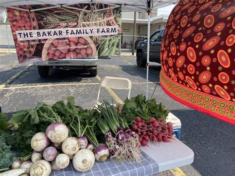 Farmers market louisville ky. The Eastwood Village Farmer’s Market is located at Blue Herron Road (16.67 mi), Louisville, Kentucky 40245 in Beckley Creek Park. ... Here's what you can find at the Market. Read more. Vendors. Sponsors. … 