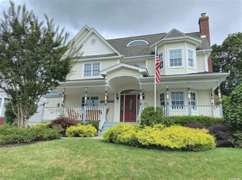 Farmingdale homes for sale. Farmingdale, NY Real Estate & Homes For Sale. Sort: New Listings. 12 homes . Use arrow keys to navigate. NEW OPEN SAT, 12-2PM COMING SOON 4/3. $599,000. 3bd. 2ba. 16 10th Avenue, Farmingdale, NY 11735. Listing by: Alexander Madison Realty Inc. Use arrow keys to navigate. FORECLOSURE. $442,000 ... 
