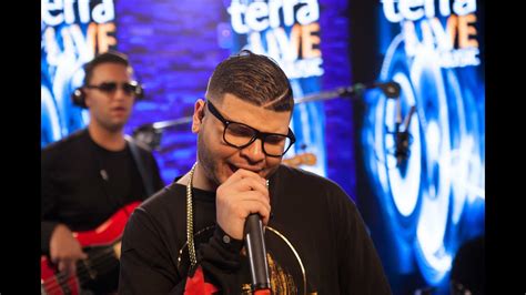 Farruko - Hola Beba - Terra Live Music - YouTube