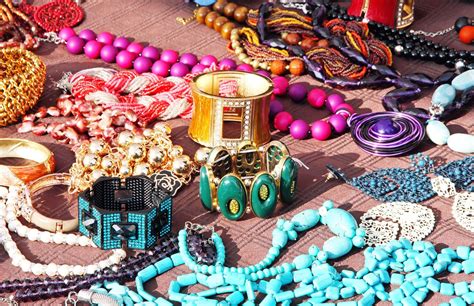 Fashion Jewelry Clothes Accessories Importers