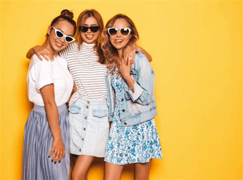 Fashion influencers. Aug 12, 2022 ... These sustainable fashion influencers are on a mission to challenge the fashion status quo with education, ethical brand lists, tutorials, ... 