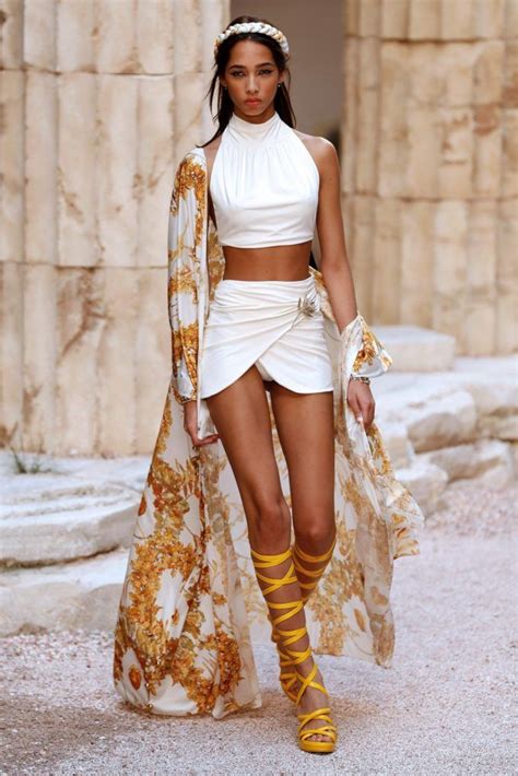 Fashionably greek. Things To Know About Fashionably greek. 