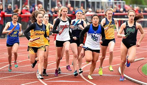 Get the latest news, schedule, scores, roster, stats, standings and photos for the 2021-2022 Baldwinsville Bees Girls Outdoor Track.. 