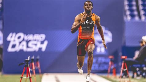 Fastest 40 yard dashes. The 40-yard dash is an electronic-timed sprint covering 40 yards. It is run to evaluate the speed and acceleration of football players by teams at the NFL Scouting Combine. While WRs, RBs and DBs ... 