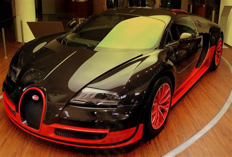 Fastest car in the world. April 2016. To help them keep up with rich businessmen in their speeding sports cars, police in Dubai decided to invest in one of the most powerful production cars on the planet: a Bugatti Veyron. With a blistering top speed of 407 km/h (253 mph), its 1,000-horse-power, 16-cylinder engine launches the car of 0 to 60mph in just 2.5 seconds. 