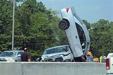 Fatal accident rt 206 nj today. A truck driver died when the Mack dump truck he was driving overturned Thursday morning. State police say that the crash happened around 7:45 a.m. on Interstate 287 South in Oakland. The driver ... 