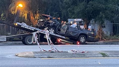 Two people are dead after two separate overnight crashes occurred in Jacksonville, police say. One happened near UNF & the other on the westside.. 