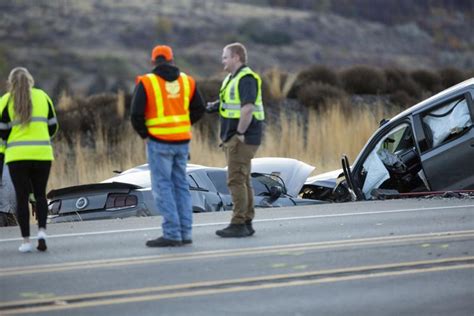 Fatal car accident yesterday in washington state. .  <a href=http://xx...