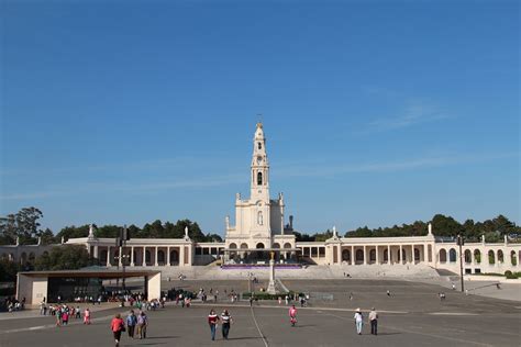 Pope Francis visited the world-renowned Catholic shrine of Fatima on Saturday, on the fourth day of his visit to Portugal. The 86-year-old pontiff skipped giving a key speech that was on the ...