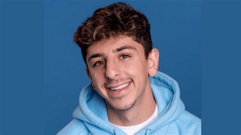 Faze rug net worth. FaZe Rug aka Brain Rafat Awadis is an American Actor and Youtuber (born 19 November 1996). He is well known for producing gaming videos, popular vlogs, challenges, and pranks on his YouTube channel and also gained more than 19 million subscribers. ... Net Worth: $ 4.5 Million: Salary: Will update: Contact Address: House Address: Will update ... 