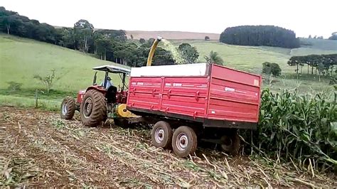 Fazendo silagem #jf #trator #tractor #traktör #valtra # ... - YouTube