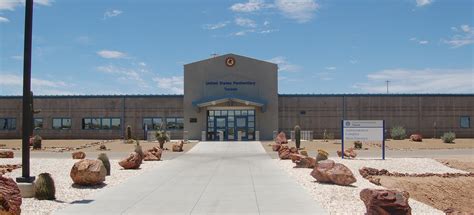 The federal prison in Tucson, AZ, houses approximately 235 inmates. FCI Tucson Prison Services Information Background. Federal Correctional Institution Tucson is a medium-security federal prison in Tucson, Arizona, housing male inmates. It opened in 1982 and is part of the Tucson Federal Correctional Complex (FCC Tucson).