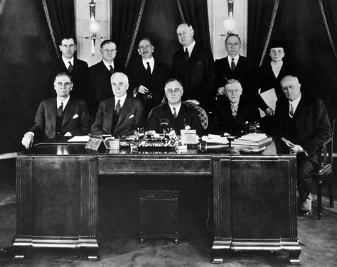 Fdr cabinet members. Letter to the Editor I’m glad that David Mirtz (peoplesworld.org, October 18, 2016) wrote about the New Deal of the 1930s because it has a bearing on the crucial national elections that are just ... 