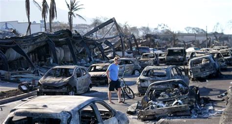 Fear and confusion mark key moments of Lahaina residents’ 911 calls during deadly wildfire