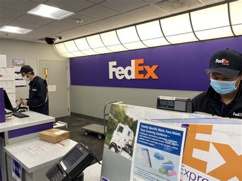 FedEx Ship Center - Lake Oswego, OR - 6505 SW …