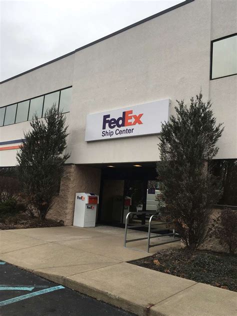 FedEx Ship Center - Pittston, PA - 1000 Sathers Dr 18640