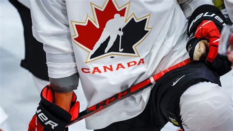 Federal government restoring funding to Hockey Canada