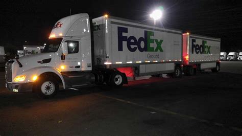 Fedex 51st ave lower buckeye. The Nasdaq slumped more than 5% for the week as investors prepared for the Federal Reserve to raise interest rates for the fifth time in 2022. Jump to The S&P 500 fell to a two-mon... 