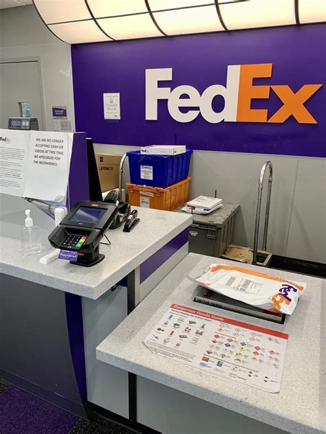 Fedex akron oh. Akron, OH 44306 Open until 11:00 PM. Hours. Sun 9:00 AM ... Welcome to FedEx.com - Select your location to find services for shipping your package, package tracking, shipping rates, and tools to support shippers and small businesses. Also at this address. District. 