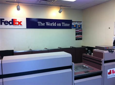 Check FedEx Office Print & Ship Center in Cincinna
