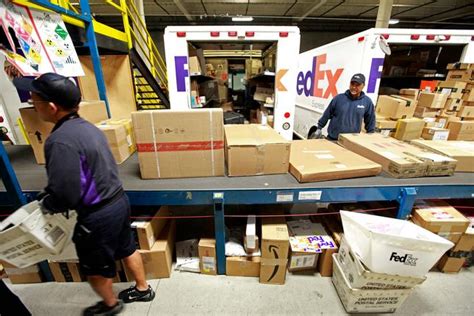 Fedex seasonal package handler. FedEx is hiring a Seasonal Package Handler - Part Time (Warehouse like) in Carlsbad, NM. Review all of the job details and apply today! 