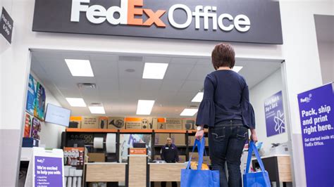 Fedex srore. Get directions, store hours, and print deals at FedEx Office on 101 N Robinson Ave, Oklahoma City, OK, 73102. shipping boxes and office supplies available. FedEx Kinkos is now FedEx Office. 