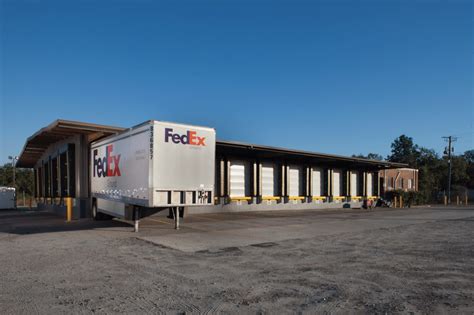 Mar 8, 2019 ... FedEx Ground opens package processing center. Katie Nussbaum. knussbaum@savannahnow.com. City of Savannah District 1 Alderman Van Johnson and .... 