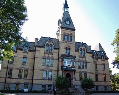 Feds give 5 Minn. colleges failing financial grades MPR News