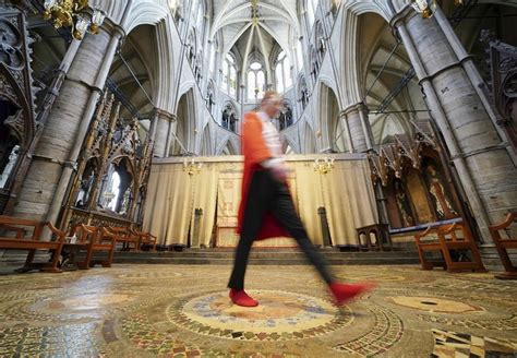 Feet for a king: Westminster Abbey to offer barefoot tours