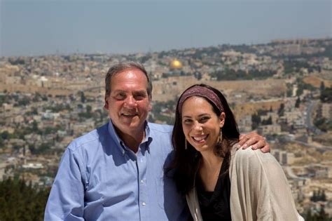 Fellowship of christians and jews. Yael Eckstein is president and CEO of the International Fellowship of Christians and Jews (also referred to as IFCJ or The Fellowship). Biography. Eckstein is the daughter of the late Rabbi Yechiel Eckstein. She was born in Evanston, Illinois, and raised in Chicago. Eckstein ... 