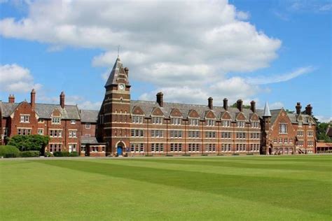 Felsted School - GOV.UK