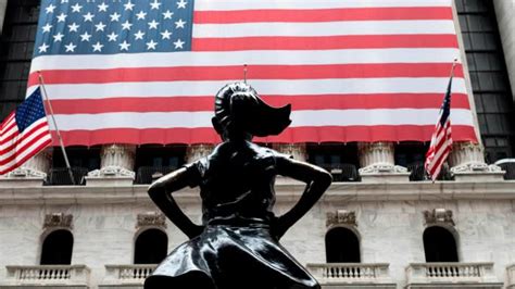 Female-managed US funds outperform all-male rivals Financial Times