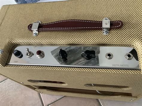 Fender 5f2a kit. 25&Prime; taper front) or the 1&times;12 Deluxe-sized cabinet (20&P...