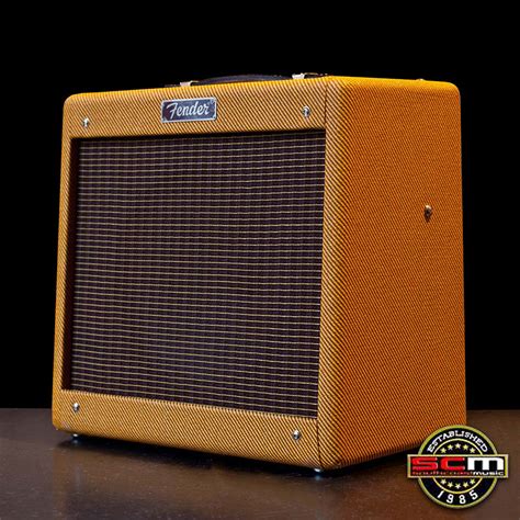 Fender Pro Junior IV Guitar Amplifier, Lacquered Tweed & Pro Junior ...